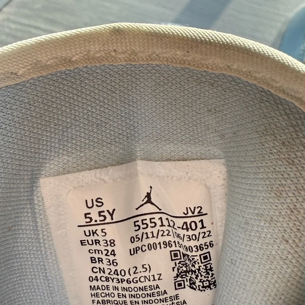 Nike Sneakers in Light Blue‎ and White